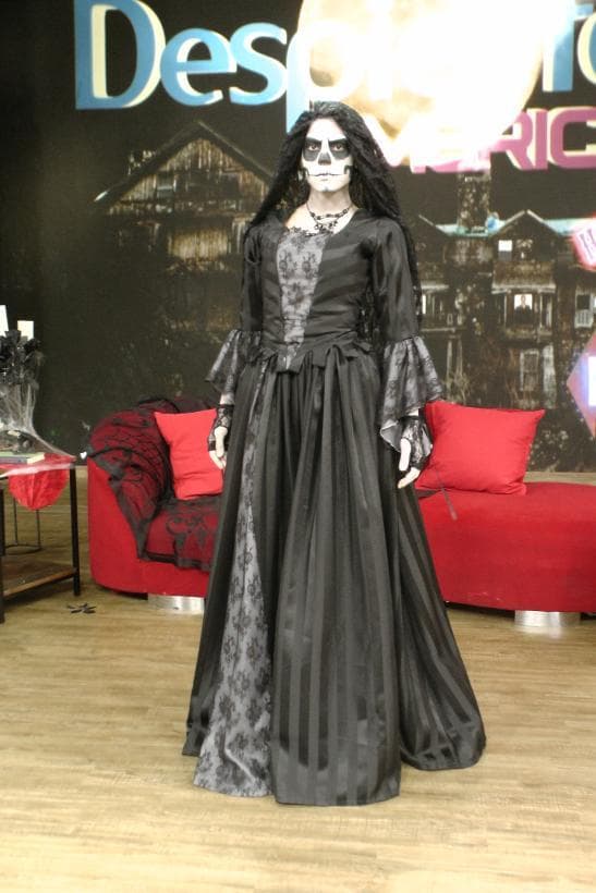 En su primer año como conductora de Despierta América, Francisca se quitó la corona de reina de Nuestra Belleza Latina y se convirtió en la terrorífica 'Llorona'.