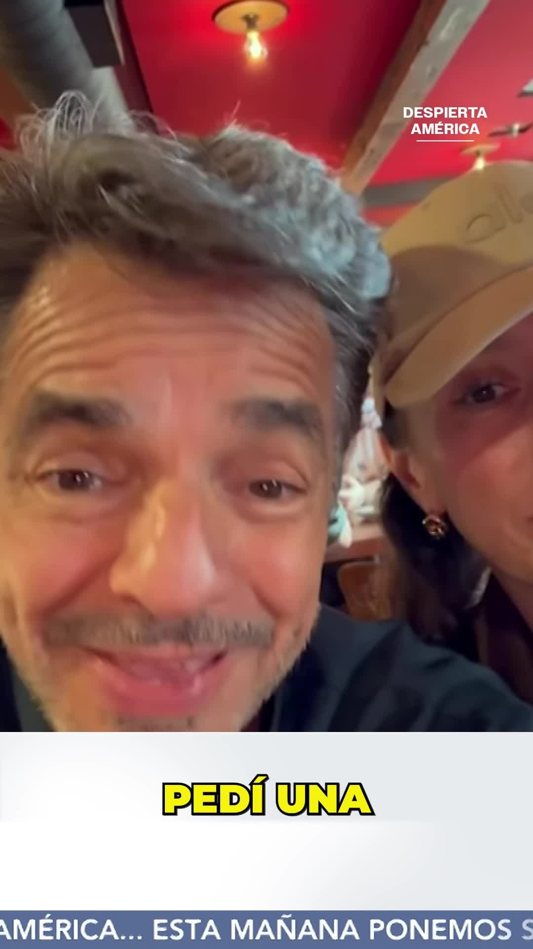 Eugenio Derbez y Alessandra Rosaldo sorprendidos por una quesadilla fuera de lo común