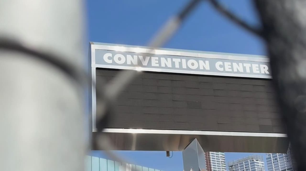 Negocios latinos afectados por expansión del Convention Center en Los Ángeles