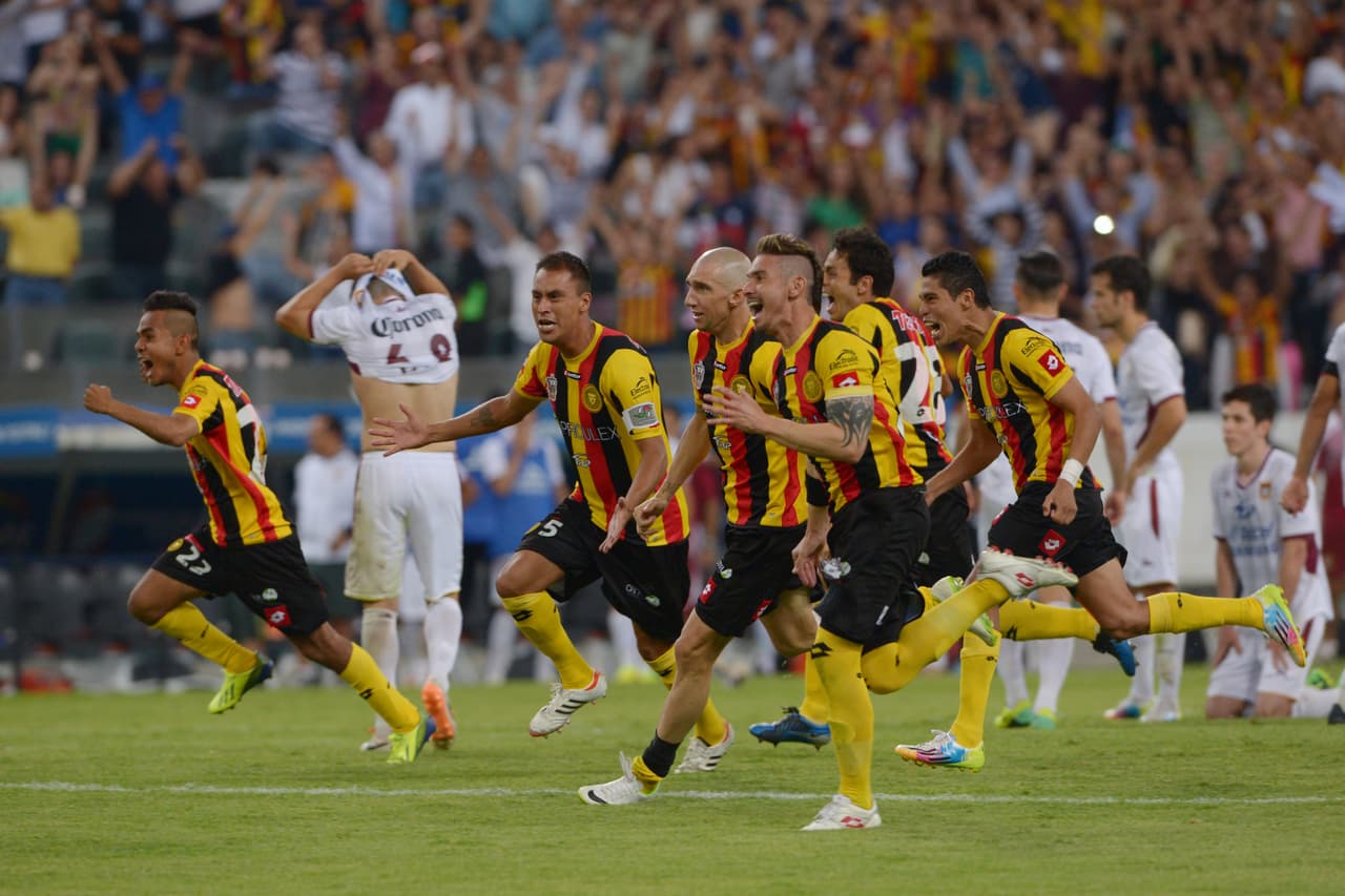 La escuadra campeona fueron los Leones Negros de la Universidad de Guadalajara, entrenados por 'Poncho' Sosa.