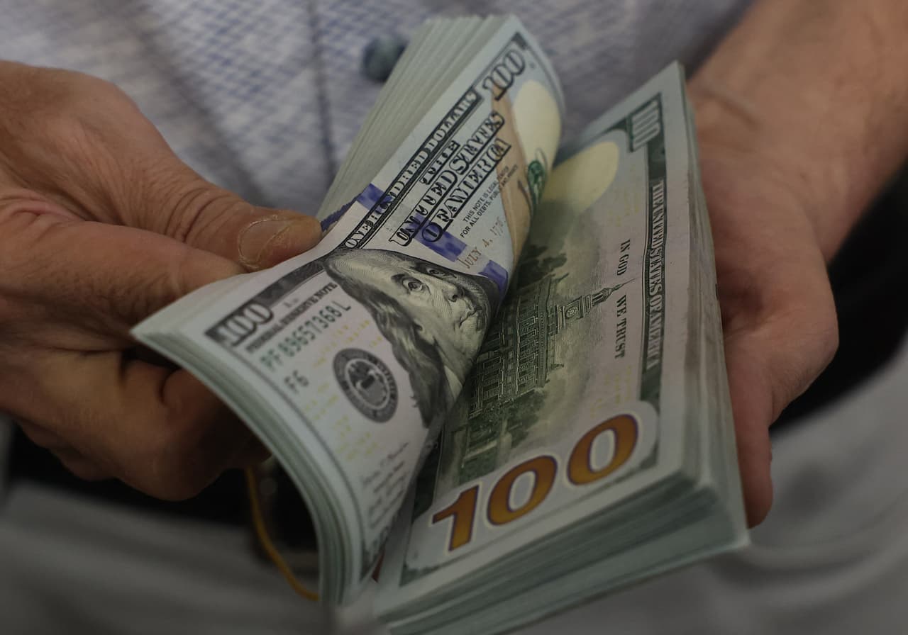 Para obtener más información, o para buscar propiedad no reclamada y comenzar el proceso de reclamación, visite el sitio web de propiedad no reclamada del Contralor, 
<b><a href="https://www.claimittexas.gov" target="_blank">ClaimItTexas.gov.</a></b>