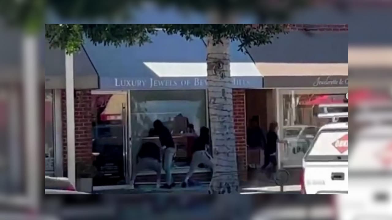 Roban entre 3 a 5 millones de dólares en joyas a plena luz del día en Beverly Hills