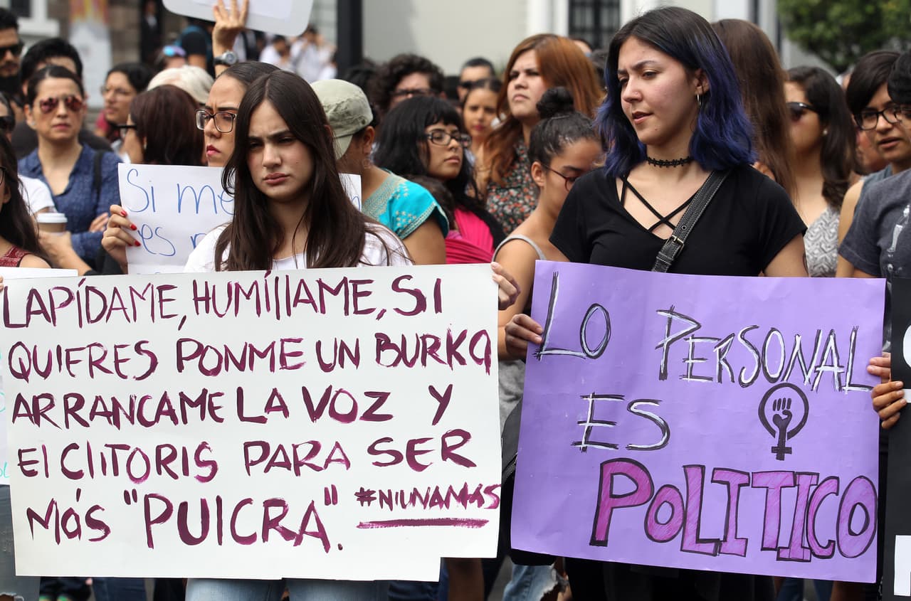 Mexicanas marchan contra feminicidios tras el asesinato de la joven que subió a un taxi Cabify