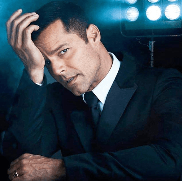 Mientras que Ricky Martin continuaba conquistando el mercado anglosajón con 'I don't care'.