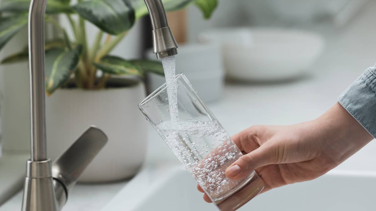 Pruebas negativas a E. coli: Autoridades cancelan advertencia para hervir el agua en Maricopa