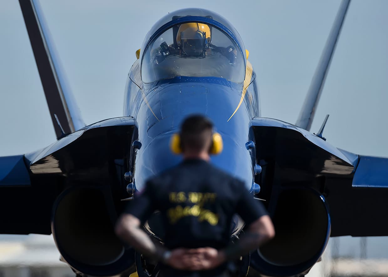 De acuerdo con su página de internet su misión es mostrar el orgullo y la profesionalidad de la Armada y el Cuerpo de Marines de los Estados Unidos.