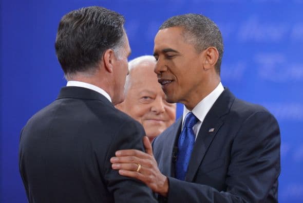 Cada segmento comenzó con una pregunta, seguida por una respuesta de dos minutos para cada candidato y una discusión facilitada por el moderador.