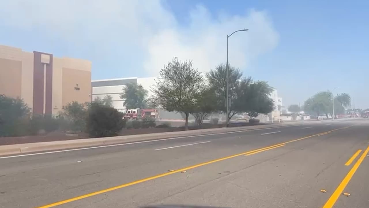 Además de asegurarse de que se tomen todas las medidas necesarias para extinguir de manera segura los puntos calientes.