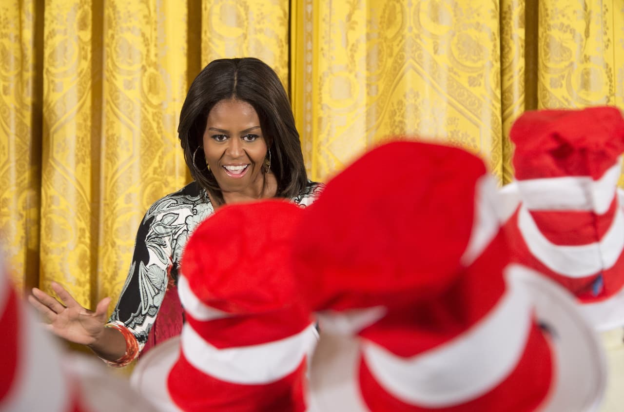 Después de leer una nueva versión de Dr. Seuss, la primera dama y sus pequeños invitados a la Casa Blanca se entregaron a hacer complejas coreografías.