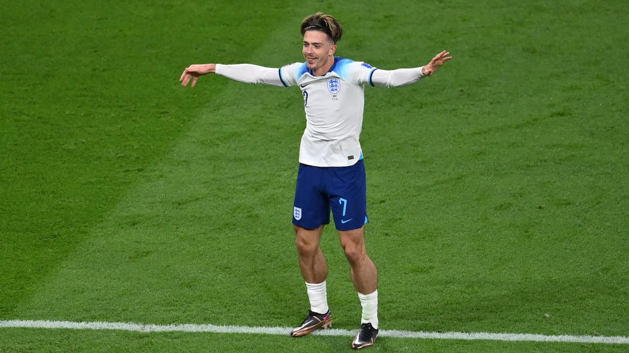 Grealish celebra gol en honor a niño con parálisis cerebral en Mundial Qatar 2022
