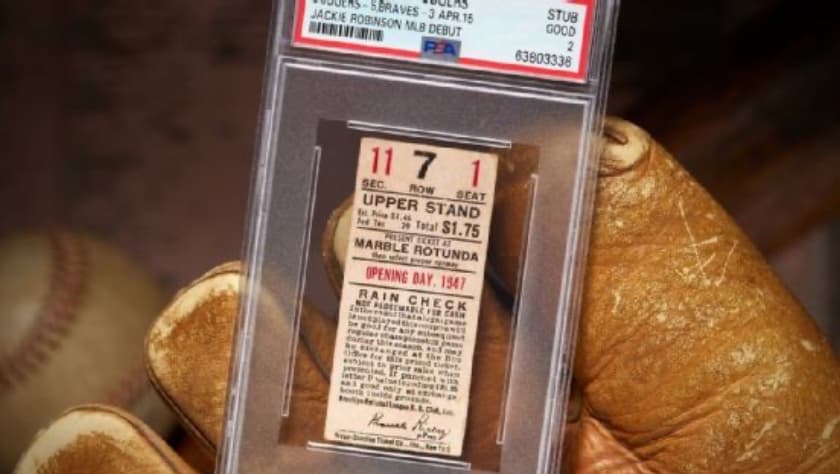 Por un boleto del 15 de abril de 1947, para ver el debut de Jackie Robinson en las gandes ligas, un aficionado pago $1.75 para las gradas superiores del Ebbets Field en Brooklyn.
<br>
<br>En febrero de este 2022, el dueño de los Cerveceros de Milwaukee, Mark Attanasio, 
<b>adquirió el boleto por $468,000</b>.