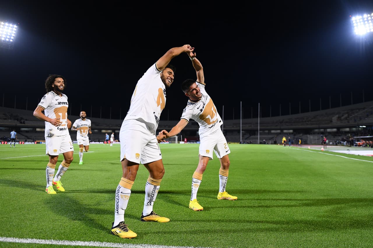 Pumas derrotó a Querétaro en la Jornada 13 y volvió a sumar puntos después de 10 fechas en el Apertura 2022. Eduardo Salvio, Juan Dinenno (con doblete) y Jorge Ruvalcaba anotaron por parte de los universitarios, mientras que Ángel Sepúlveda descontó para los Gallos.