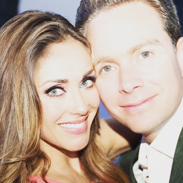 Anahí y Manuel Velasco se casaron por lo civil el pasado 22 de agosto de 2015 en la Ciudad de México.