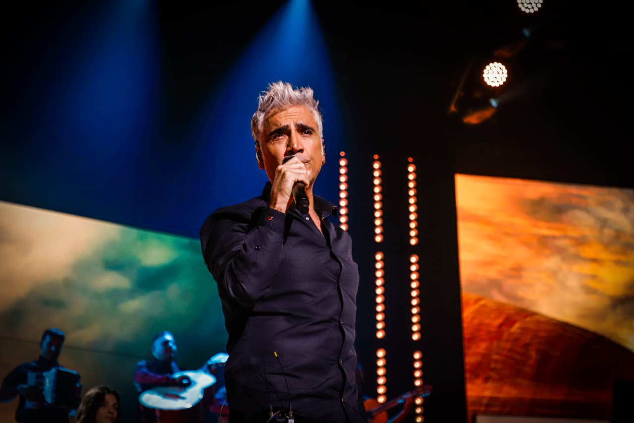 Y su actuación estuvo tan llena de sentimiento, que nadie quería que dejara de cantar.