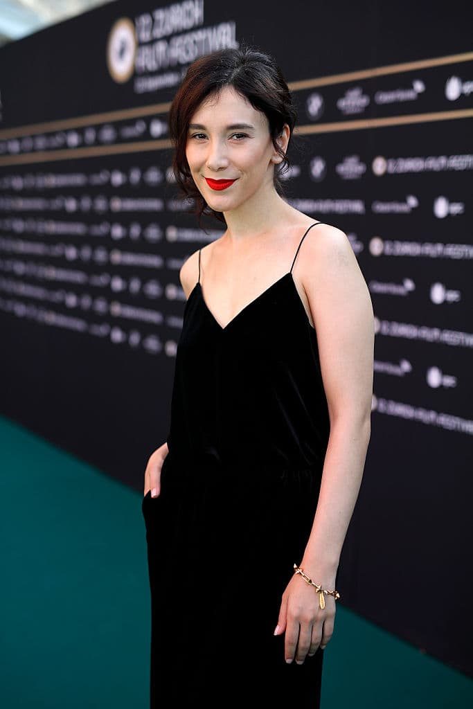 <b>Sibel Kekilli</b> no ha tenido una vida fácil y para pagar sus estudios tuvo que trabajar de camarera, limpiadora y hasta de actriz porno. Hoy en día es actriz comercial y se dio a conocer por su participación en Game of Thrones.