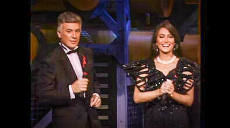Al igual que en las ediciones anteriores, Antonio Vodanovic dio por iniciada la cuarta edición de Premio Lo Nuestro en compañía, por primera vez, de Daniela Romo.