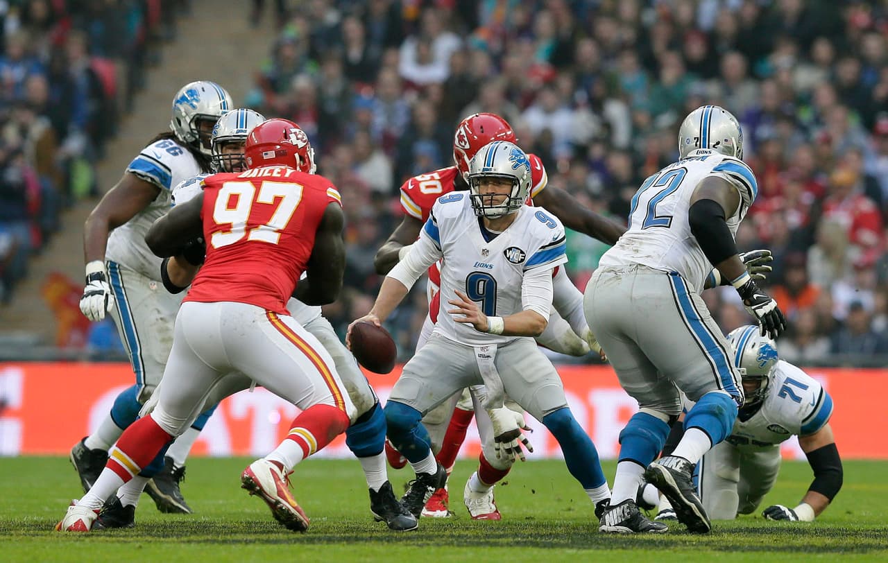 Los Kansas City Chiefs cerraron la Serie Internacional 2015 en el Wembley Stadium de Londres, Inglaterra con un contundente triunfo por 45-10 sobre los Detroit Lions.