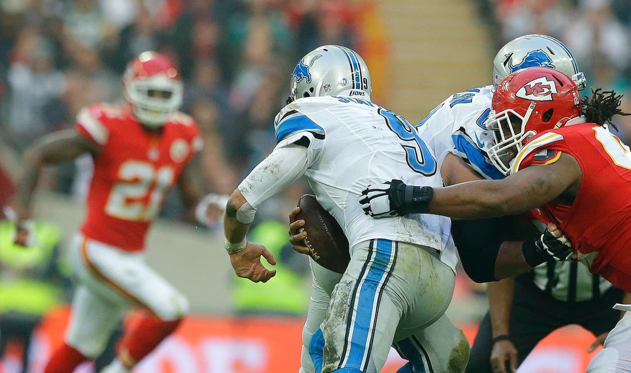 Los Kansas City Chiefs cerraron la Serie Internacional 2015 en el Wembley Stadium de Londres, Inglaterra con un contundente triunfo por 45-10 sobre los Detroit Lions.