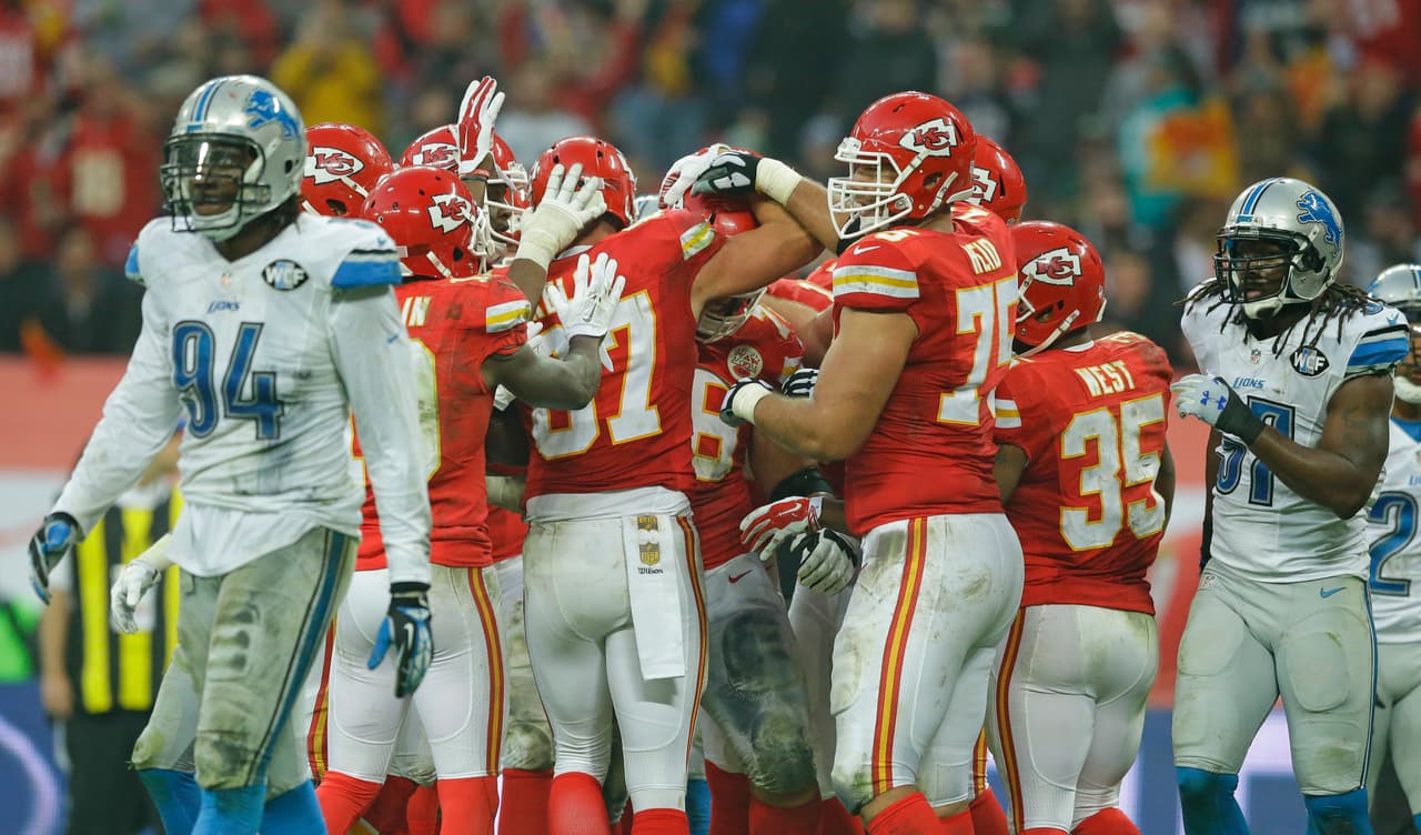 Los Kansas City Chiefs cerraron la Serie Internacional 2015 en el Wembley Stadium de Londres, Inglaterra con un contundente triunfo por 45-10 sobre los Detroit Lions.