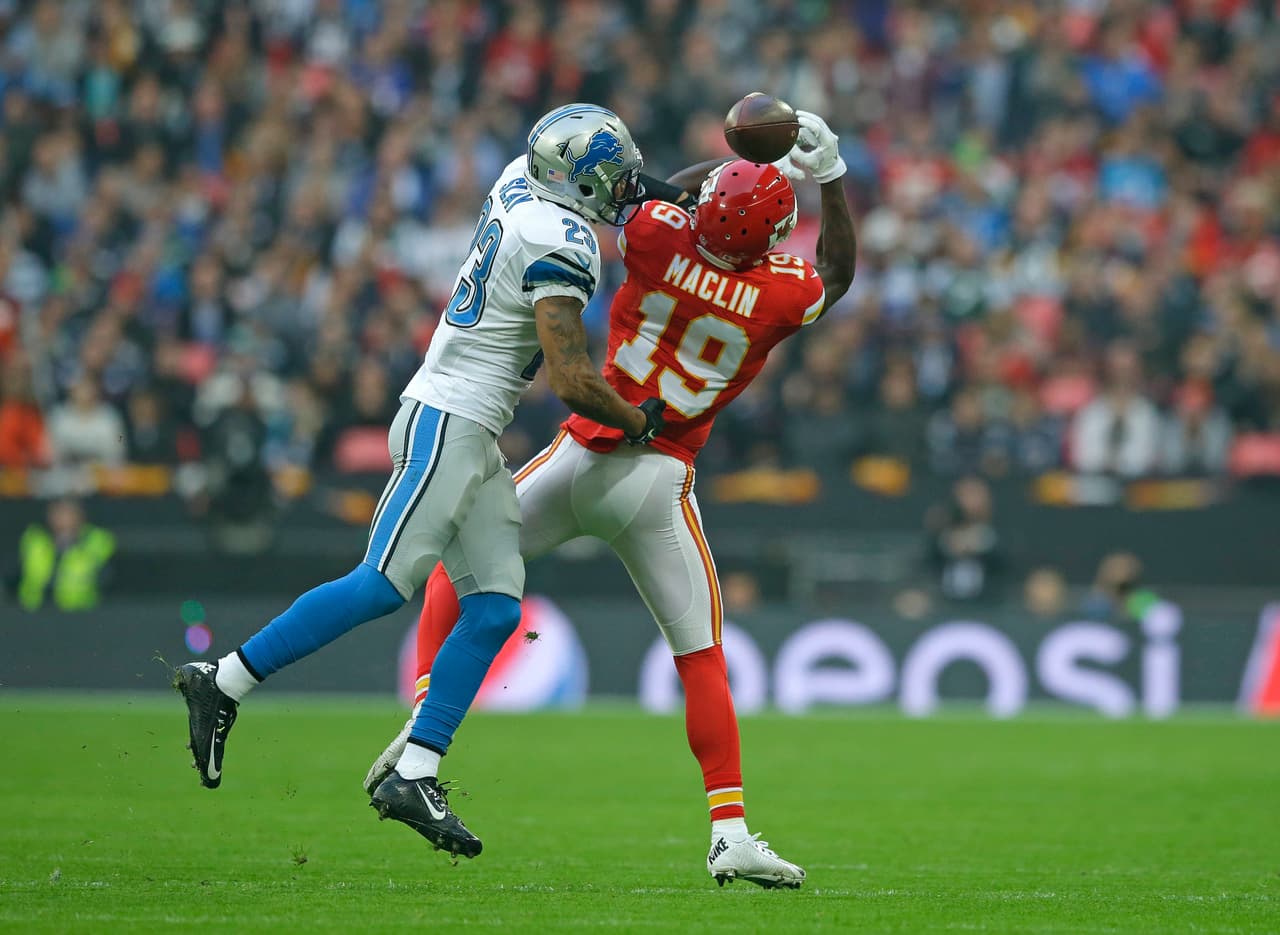 Los Kansas City Chiefs cerraron la Serie Internacional 2015 en el Wembley Stadium de Londres, Inglaterra con un contundente triunfo por 45-10 sobre los Detroit Lions.