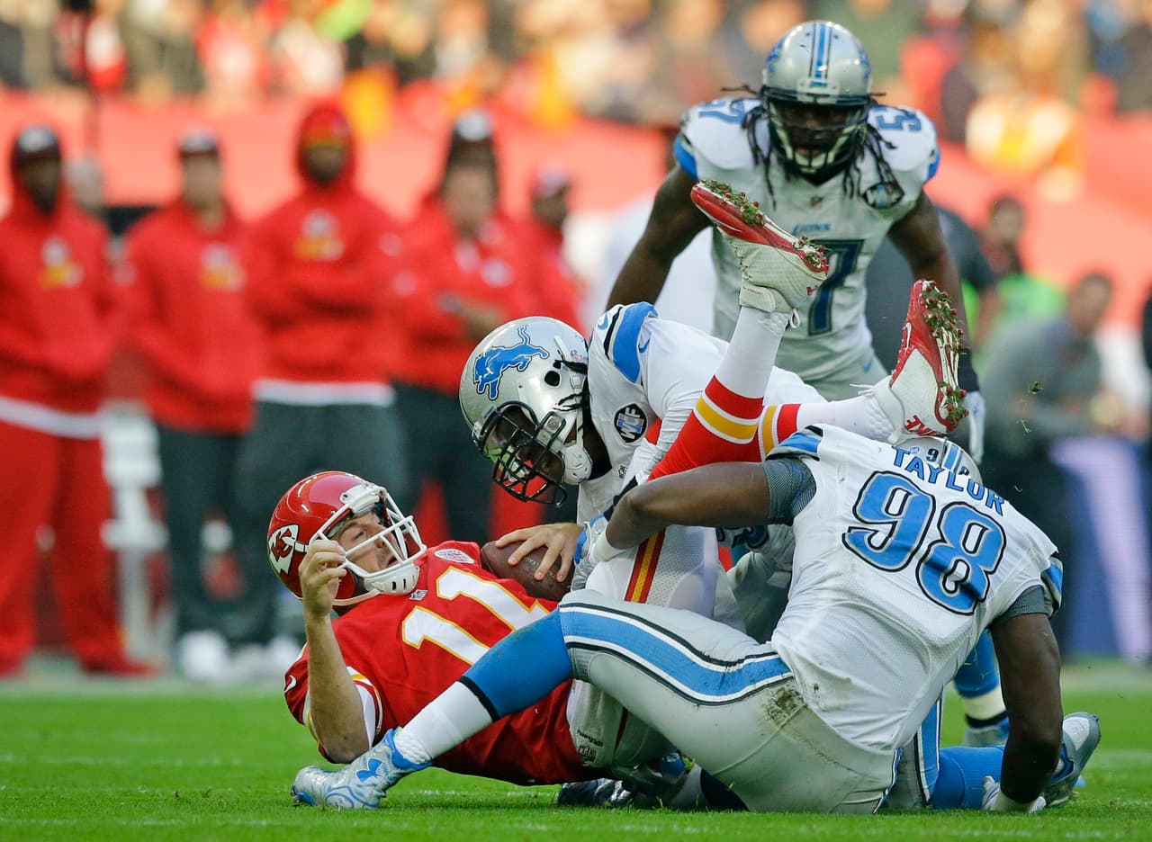 Los Kansas City Chiefs cerraron la Serie Internacional 2015 en el Wembley Stadium de Londres, Inglaterra con un contundente triunfo por 45-10 sobre los Detroit Lions.