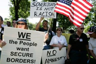 Minuteman lanza una campaña para reclutar voluntarios y frenar "la invasión de la frontera