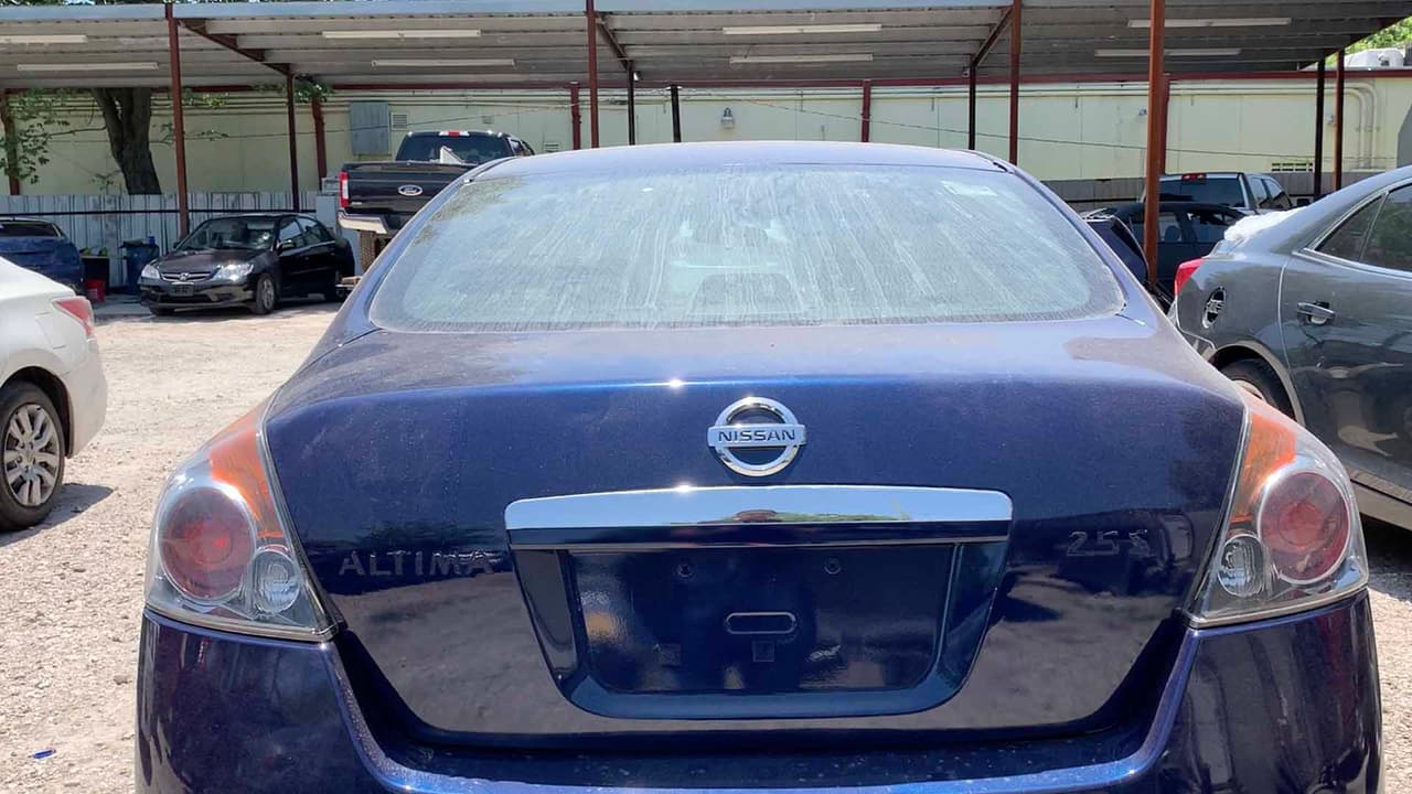 Aquí te decimos cómo detectar si el carro que piensas comprar tiene alterado el millaje, cómo protegerte contra esto y con quién comunicarte si crees que eres víctima de esta actividad ilegal.