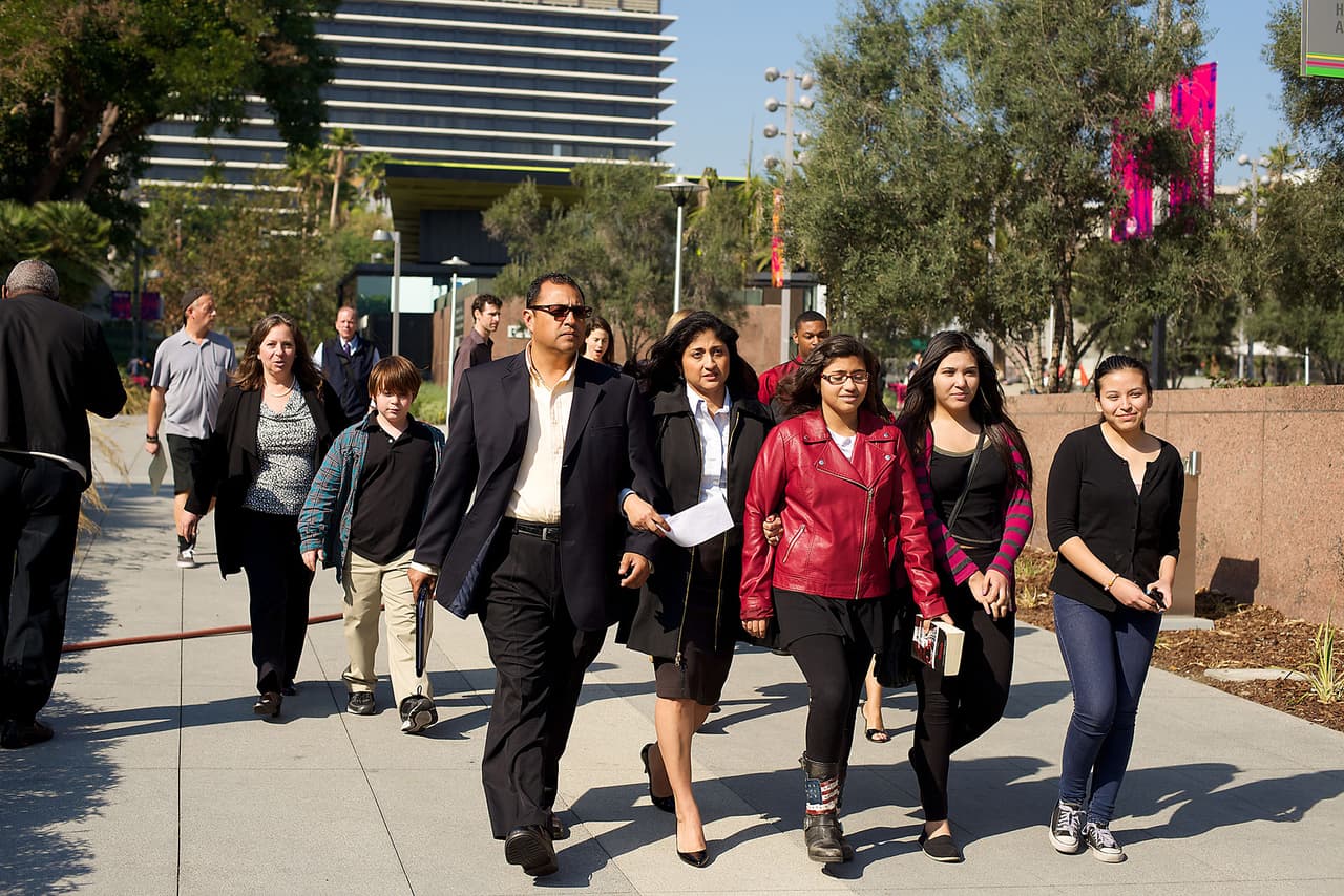 ¿El difícil despido de maestros en California perjudica a las minorías?