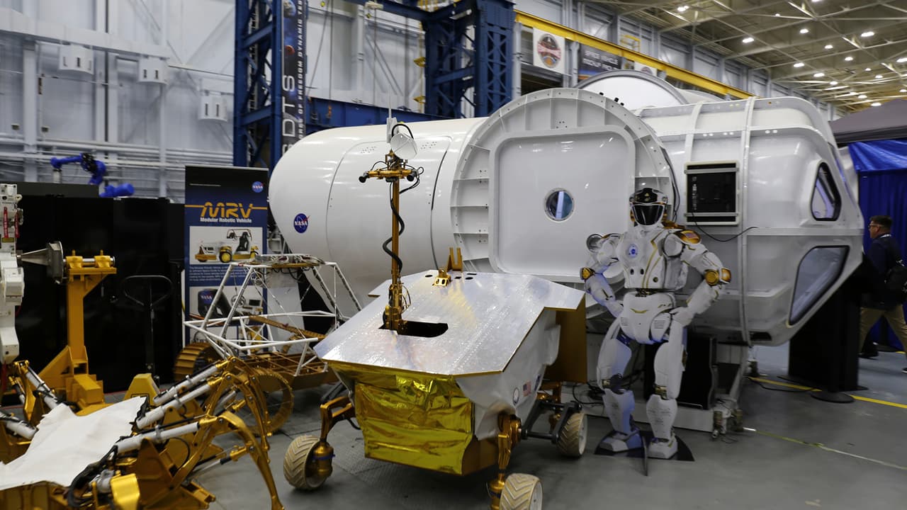 Bionic Me es la nueva atracción que será estrenada en esta primavera. Consiste en una mezcla de naturaleza e inteligencia humana. Podrás volar un jetpack virtual omover una pelota con tu mente. Esta sección estará abierta desde el 22 de febrero hasta el 3 de mayo.