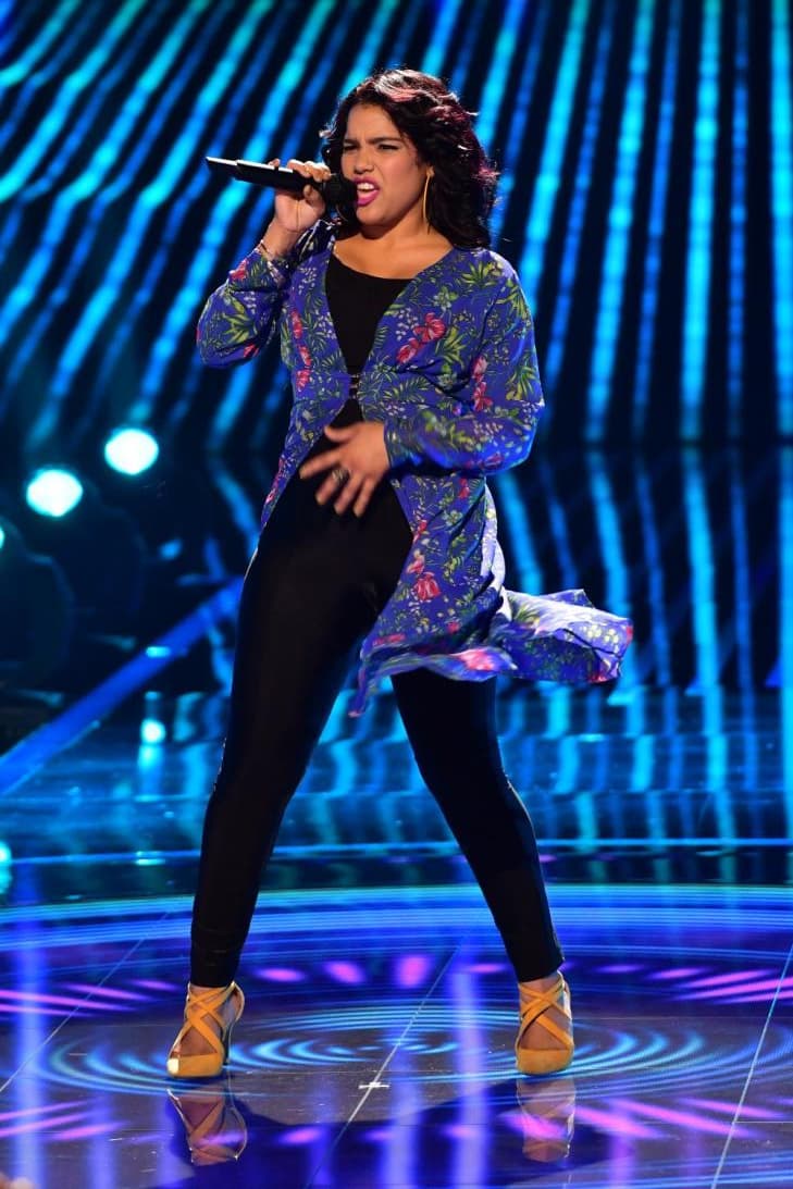 Con mucha seguridad, Bárbara se movió por todo el escenario. Olga no dejaba de mostrar cara de asombro, ante la voz y el performance de la participante, a la que calificó como "meteorito".