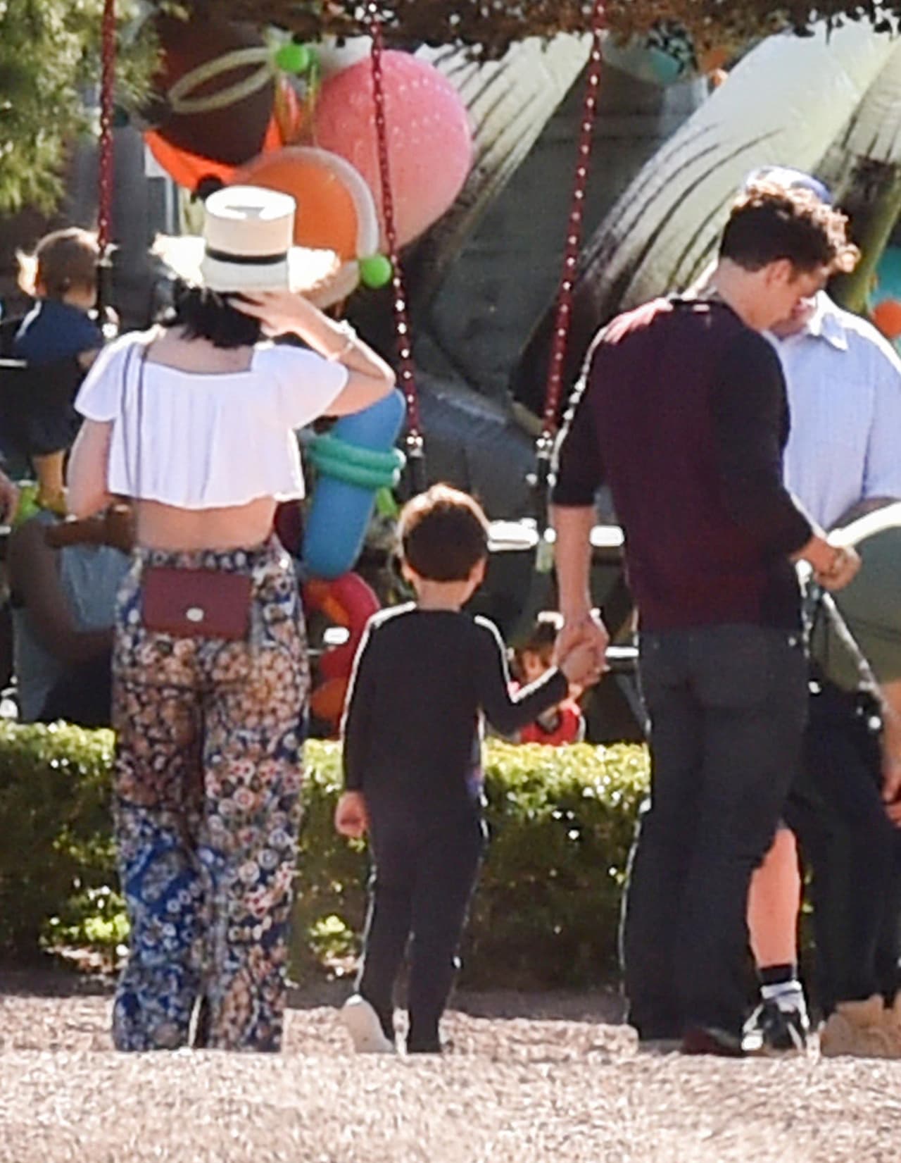 Orlando no soltó a su pequeño de la mano.