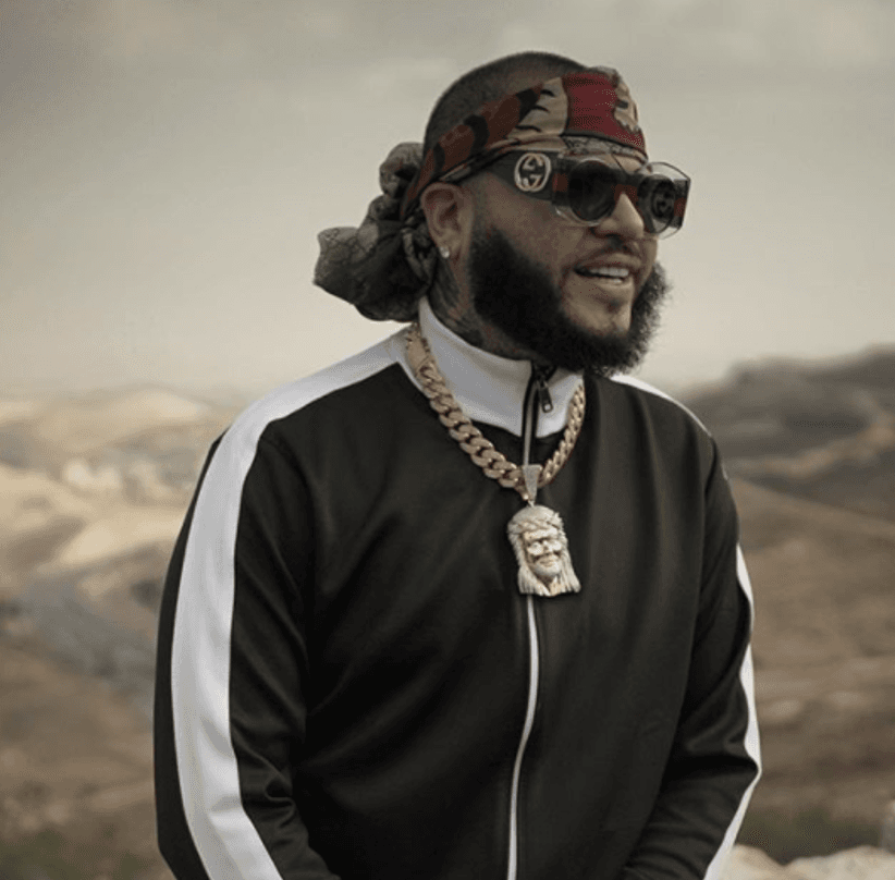 En medio del inicio de su gira mundial con su más reciente producción ‘TrapXFicante’, a inicios de abril fue detenido por autoridades federales en Puerto Rico.