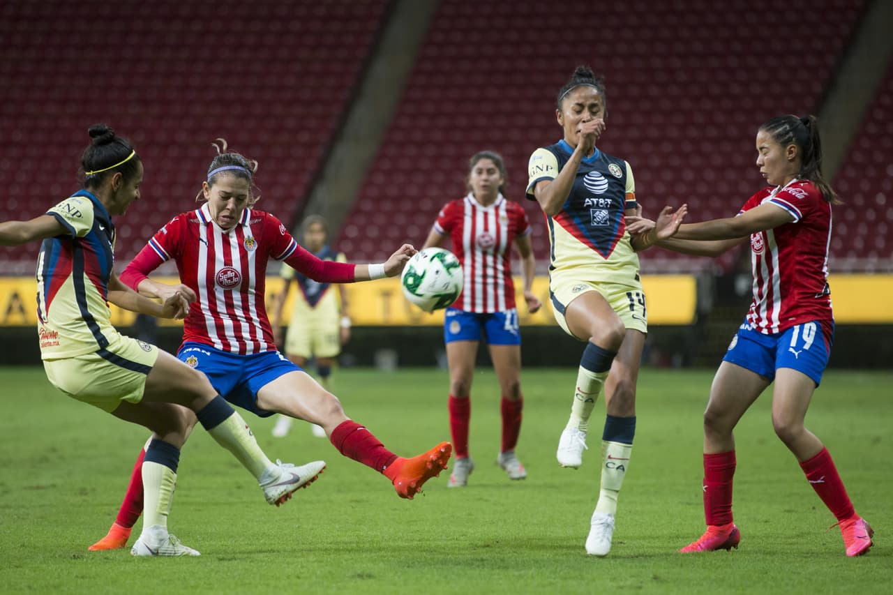 América empata 2-2 en su visita a las Chivas y firman su pase a las semifinales dlel Guard1anes 2020.