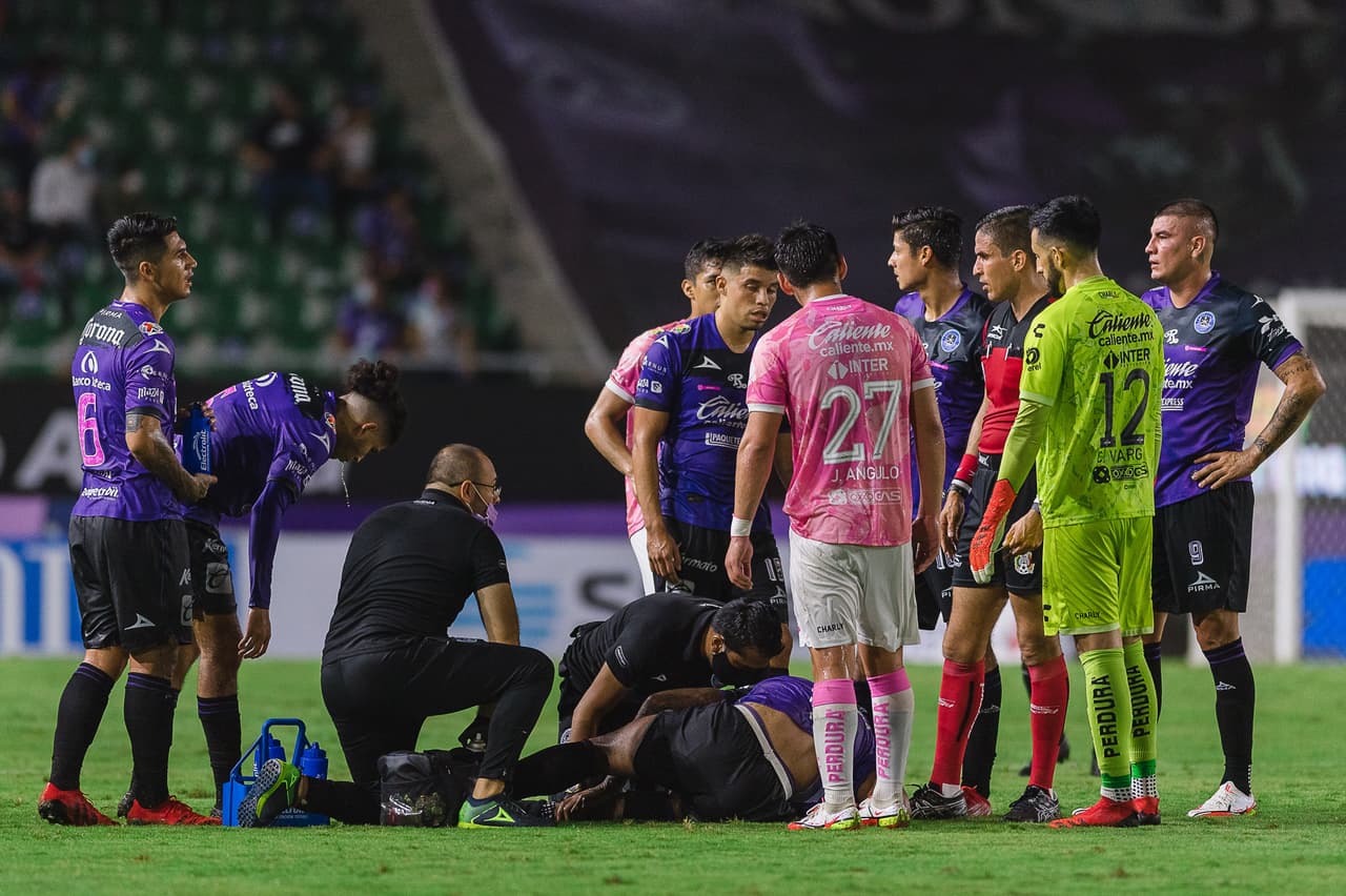 Las faltas tomaron protagonismo en la recta final y al 70', el autor del gol, Sanvezzo, salía lesionado, pero con los tres puntos para Mazatlán que llegó a 17 unidades.