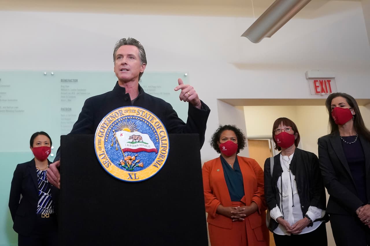 Actualmente, el 88% de las personas mayores de 18 años en California han recibido al menos una dosis de alguna vacuna contra el coronavirus.
<br>