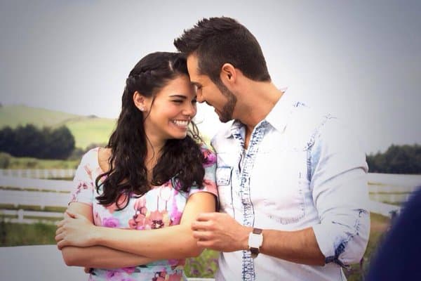 <b><a href="http://www.univision.com/temas/livia-brito">Livia</a></b> y 
<b><a href="http://www.univision.com/temas/jose-ron">José</a></b> no se separaban ni un instante levantando aún más los rumores que confirmaban su noviazgo, aunque esto terminó cuando la telenovela llegó a su fin.