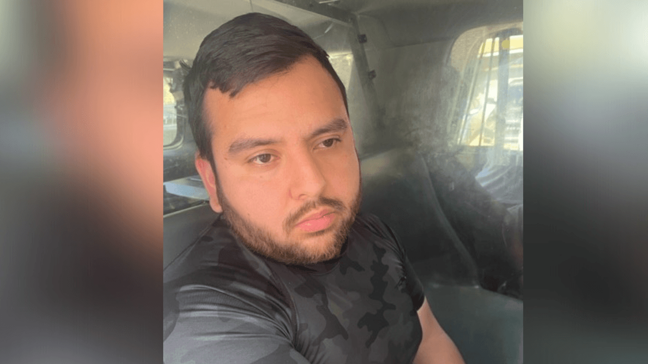 Oficiales arrestaron a Ricardo Jimenez y lo encontraron narcóticos por un valor estimado de $1,277,153. 
<br>