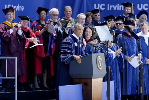 Después partió a Palm Springs, donde pasará el resto del fin de semana junto a su esposa, Michelle.