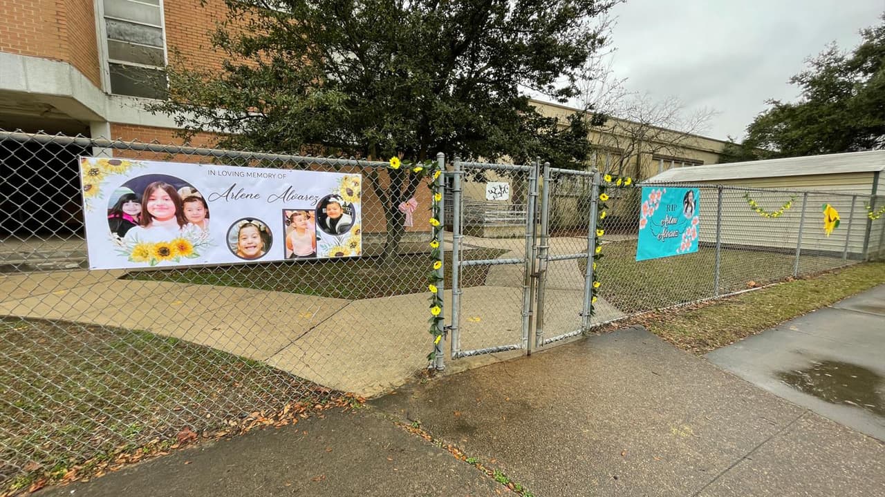 A lo largo de la semana, cada vez son más las muestras de cariño y homenaje hacia la niña.