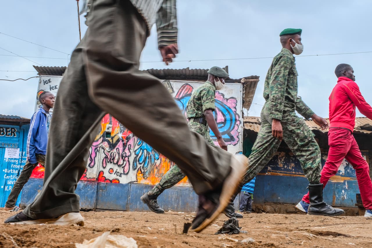 <b>Kenya.</b> Advertencia de viaje actualizada el 7 de abril de 2021.
<br>
<br>La medida “refleja un ajuste en el sistema de avisos de viaje del Departamento de Estado, para tomar en más en cuenta las
<a href="https://www.news4jax.com/news/local/2021/04/20/do-not-travel-list-state-department-recommends-americans-avoid-80-of-worlds-countries/"><u>evaluaciones epidemiológicas existentes</u></a>”, realizadas por los CDC.