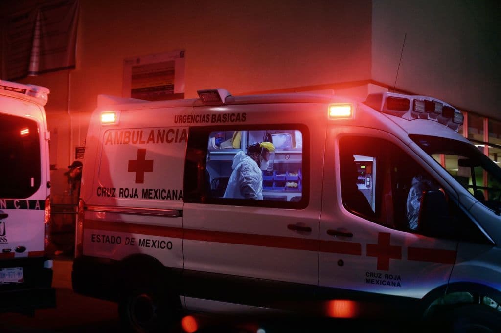 Muere una agente de la Guardia Nacional de México y decenas resultan heridos en aparatoso accidente en Oaxaca