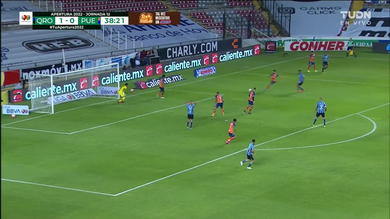 ¡TIRO ATAJADO! disparo por Leonardo Sequeira.