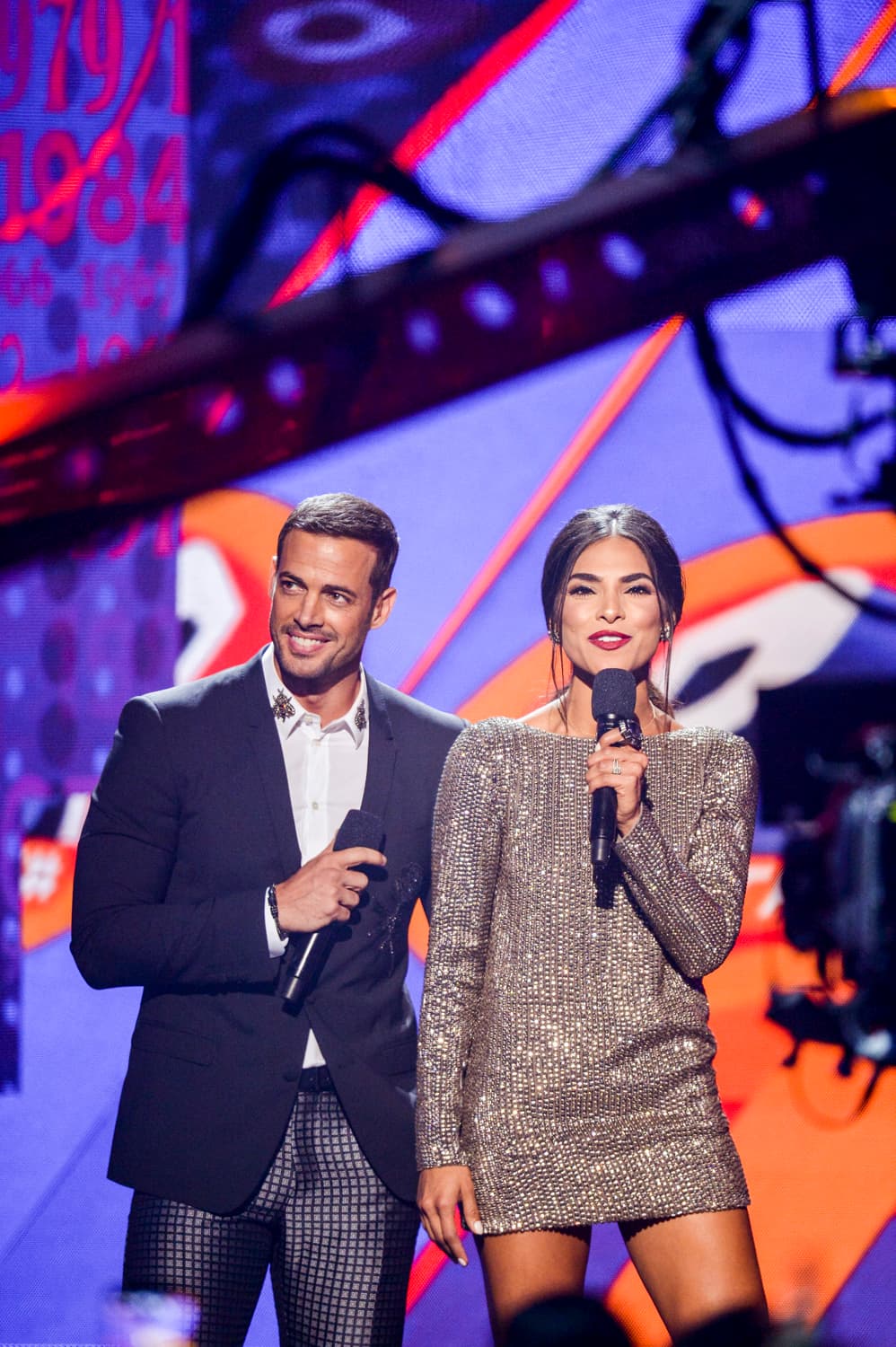 Ale Espinoza compartió el escenario con el irresistible William Levy.