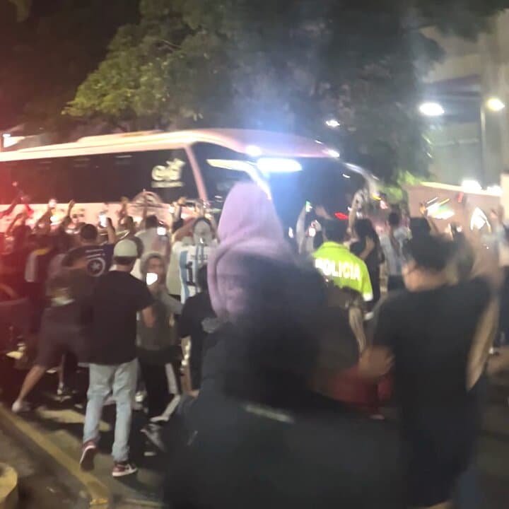 Messi y el Inter de Miami desataron locura a su arribo a El Salvador