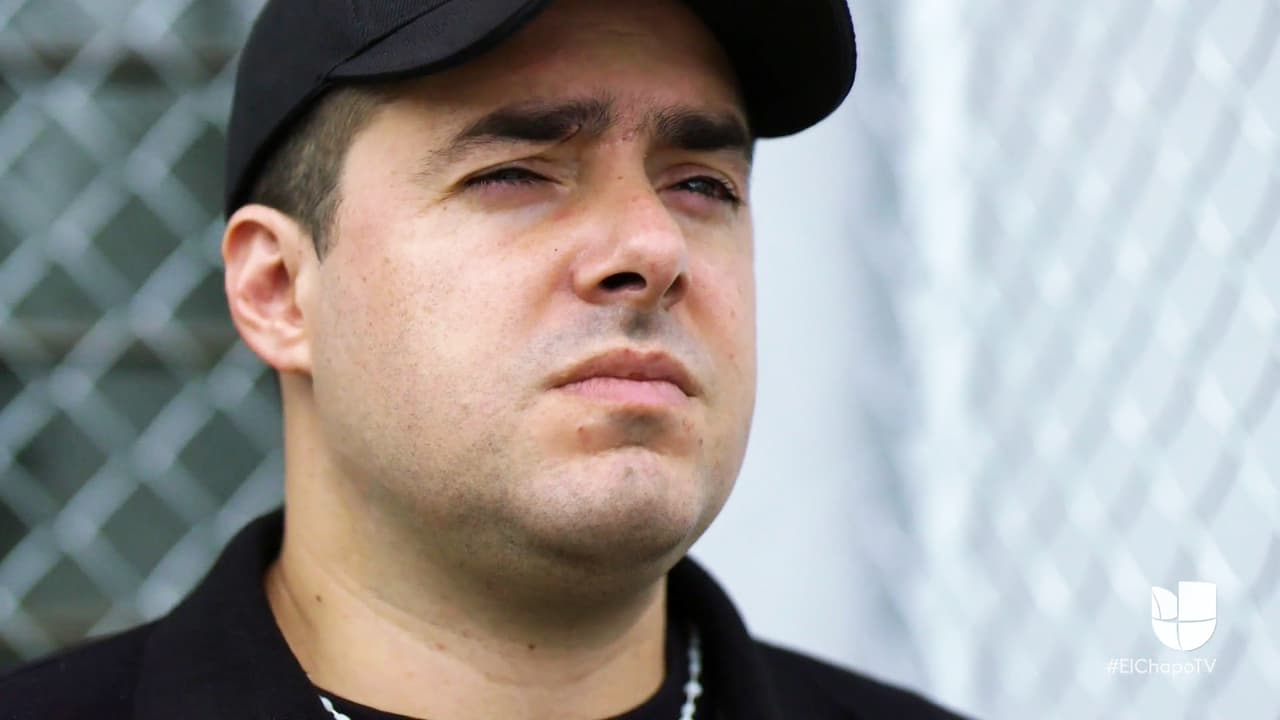 El guardia se negó al saber que pondría en peligro su puesto y su libertad.