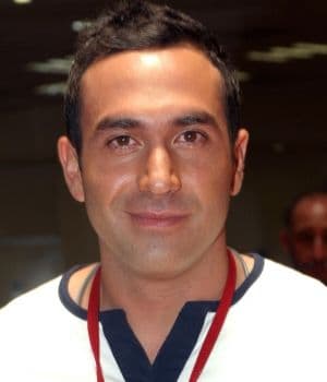 Actualmente podemos ver a 
<b>Alejandro </b>en la telenovela 
<b><a href="http://www.univision.com/novelas/enamorandome-de-ramon">'Enamorándome de Ramón'</a></b>, donde es evidente que su voz no es la misma de hace varios años.