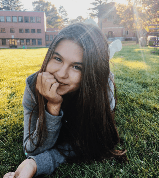 Romina irradia belleza al natural al mostrarse tal cual y sin gota de maquillaje a su corta edad.