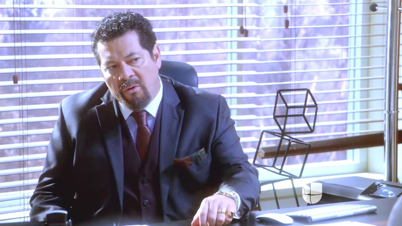 Othón desea que Maia se haga cargo de su gran empresa.