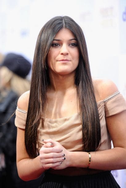 Mira sus labios, eran un tanto delgados. Mira aquí los videos más chismosos.