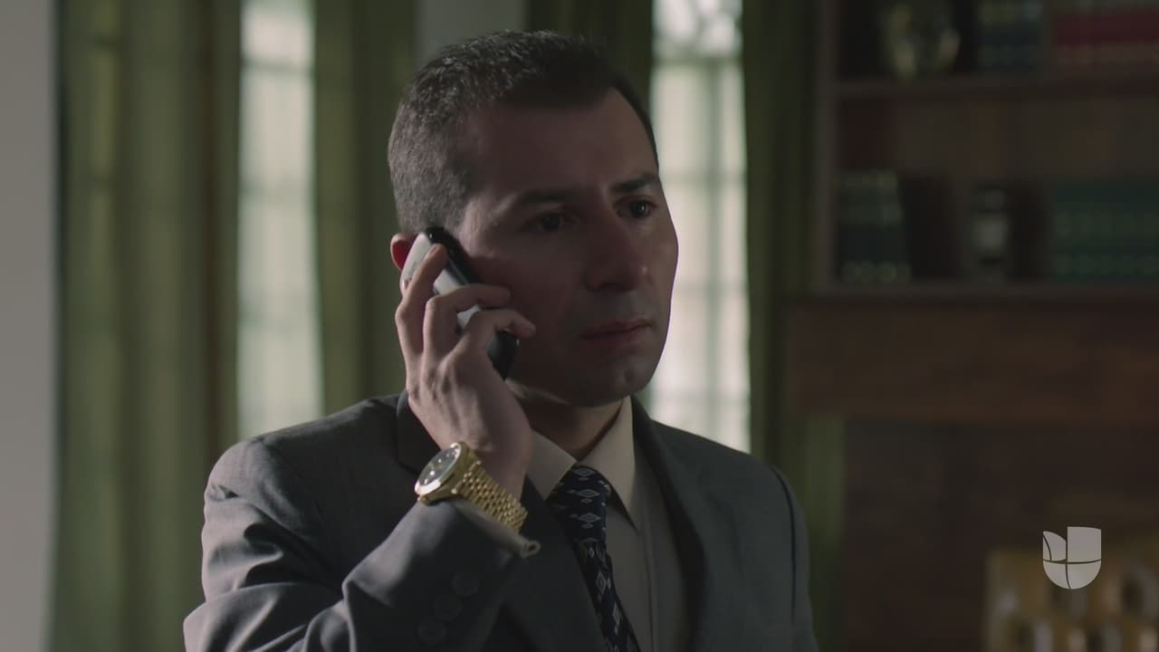 Lora se encontraba en la casa de Don Ismael cuando aliados de Joaquín lo citaron para revisar unos asuntos legales, sin sospechar que se trataba de una trampa, el abogado aceptó visitarlos.